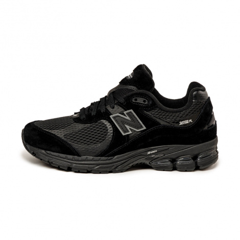 Кросівки New Balance 2002R чорні M2002WB