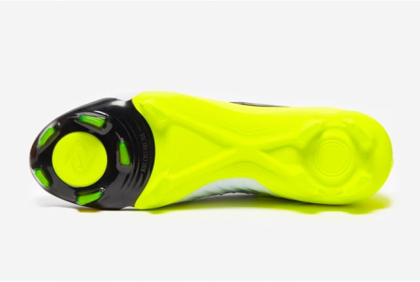 Футбольні бутси Nike Phantom GX II Pro FG FJ2563-003