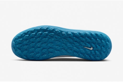Дитячі сороконіжки Nike Mercurial Vapor 16 Club TF Junior FQ8287-400