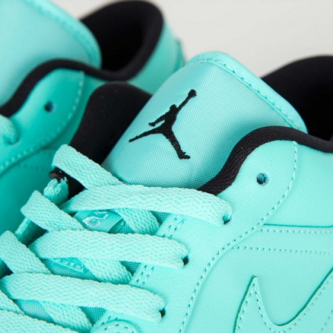 Кроссовки Jordan 1 Retro Low Hyper