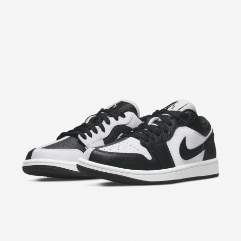Кроссовки Wmns Air Jordan 1 Low Black White
