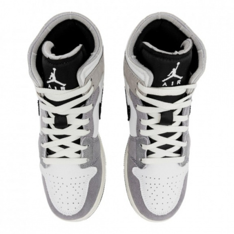 Кроссовки Wmns Jordan 1 Mid