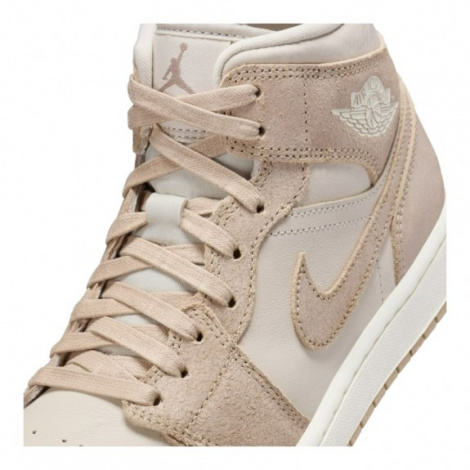 Кроссовки Wmns Jordan 1 Mid Se