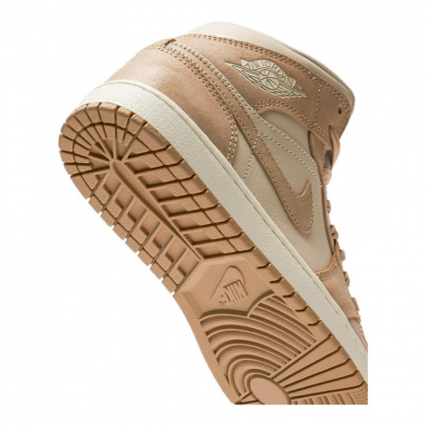 Кроссовки Wmns Jordan 1 Mid Se