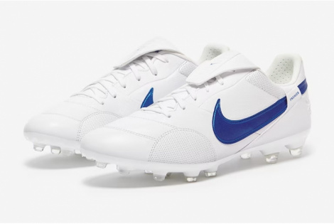 Футбольні бутси Nike Premier III FG (ШКІРА) HM0265-103
