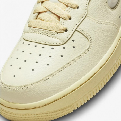 Кроссовки Nike Air Force 1 07 Lx