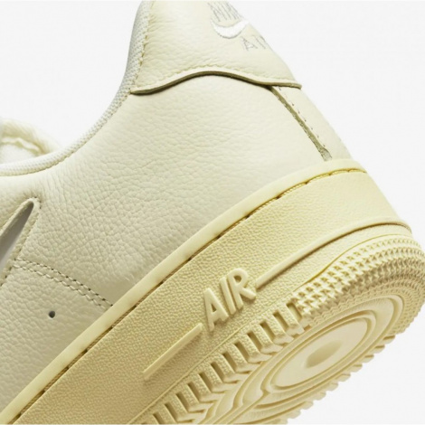 Кроссовки Nike Air Force 1 07 Lx