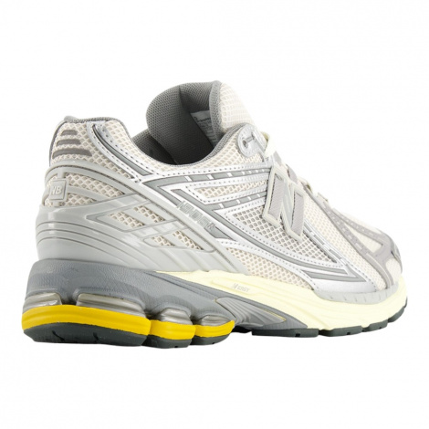 Кросівки New Balance 1906R бежево-сірі M1906RRD