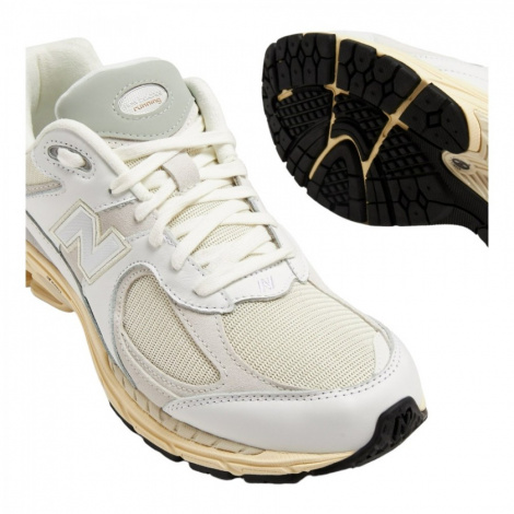 Кросівки New Balance 2002R