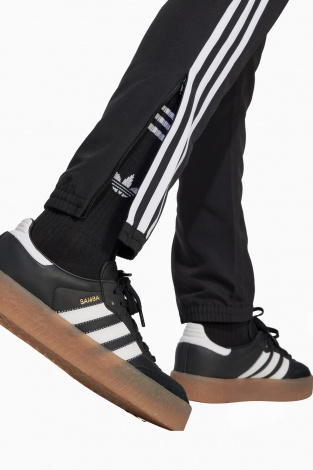 Дитячі штани adidas Tiro 25 Woven Junior - чорний