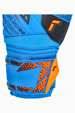 Воротарські рукавички Reusch Attrakt Solid