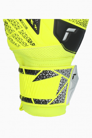 Воротарські рукавички Reusch Attrakt Solid
