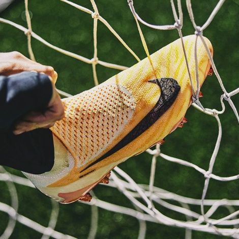 Бутсы Nike Phantom Gx Elite Df Fg Se