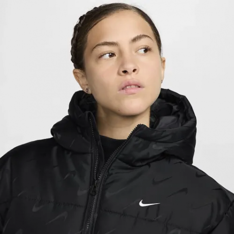 Куртка женская Nike SPORTSWEAR CLASSIC THERMA-FIT LOOSE PUFFER JACKET черная FV7941-010
