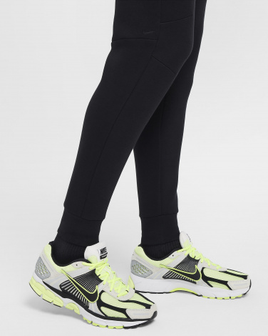 Спортивні штани Nike TECH FLEECE JOGGERS чорні HV0959-010