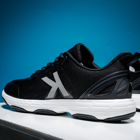 Кросівки Kelme CASUAL чорні 6891570.9000