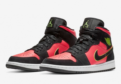 Кроссовки W Jordan 1 Mid Hot Punch