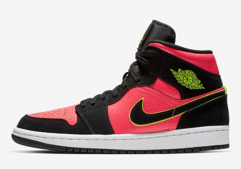 Кроссовки W Jordan 1 Mid Hot Punch