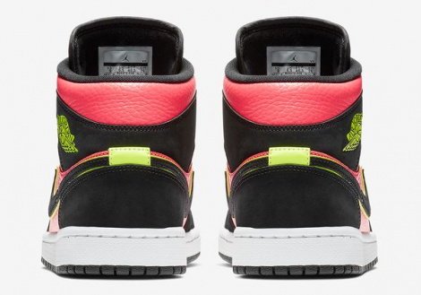 Кроссовки W Jordan 1 Mid Hot Punch