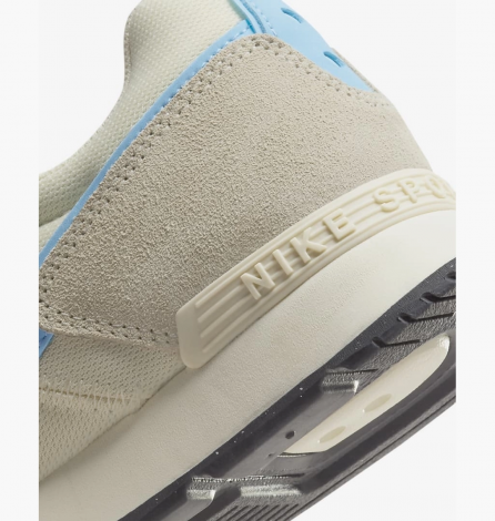 Кроссовки Nike Venture Runner