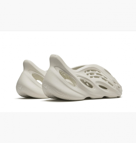 Тапочки Adidas Yeezy Foam Runner Beige G55486 40.5