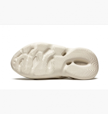 Тапочки Adidas Yeezy Foam Runner Beige G55486 40.5