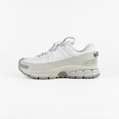 Кроссовки Nike Zoom Vomero Roam