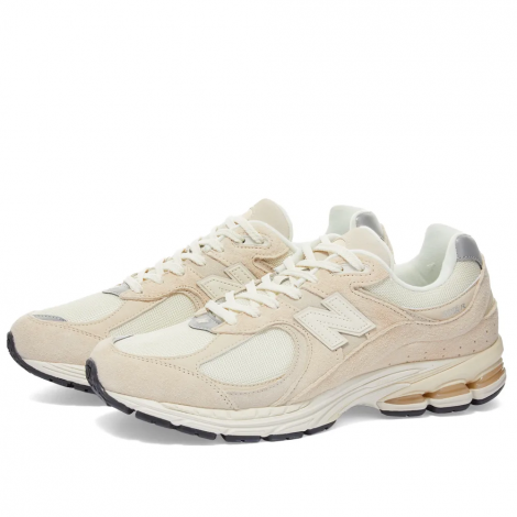 Кроссовки New Balance 2002R бежевые M2002RCC