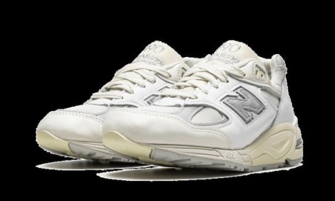 Кросівки New Balance 990V2