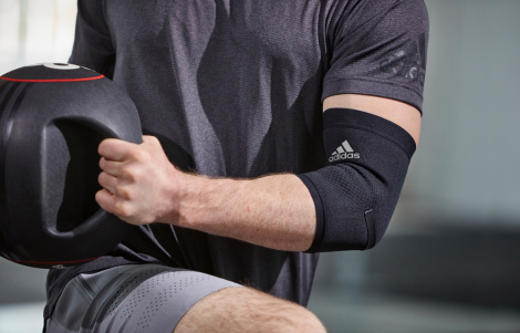 Фиксатор локтя Adidas PERFORMANCE ELBOW SUPPORT черный XL ADSU-13334