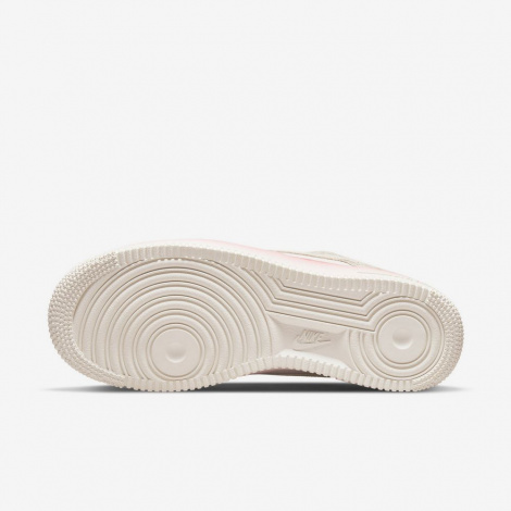 Кроссовки Nike Wmns Air Force 1 07 Lx