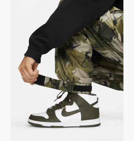 Брюки Nike Sportswear Tech Pack
