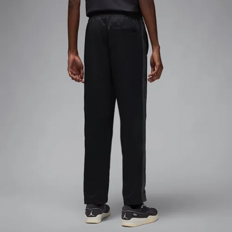 Спортивні штани Nike JORDAN ESSENTIALS TRACKSUIT PANTS чорні HF9341-010