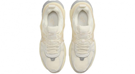Кросівки Nike V2K RUN бежево-сірі HQ1512-110