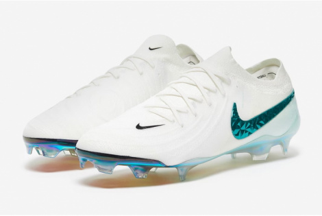 Футбольные бутсы Nike Phantom GX II Elite LV8 FG HV4890-100