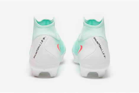 Футбольні бутси Nike Phantom Luna II Academy MG FD6725-300