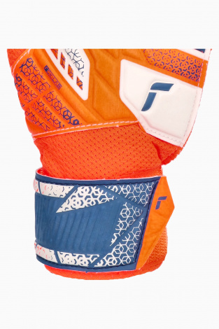Детские вратарские перчатки Reusch Attrakt Solid Junior