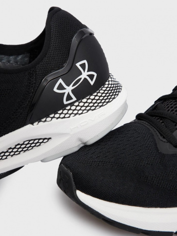 Кросівки бігові Under Armour HOVR SONIC 6 чорно-білі 3026121-001
