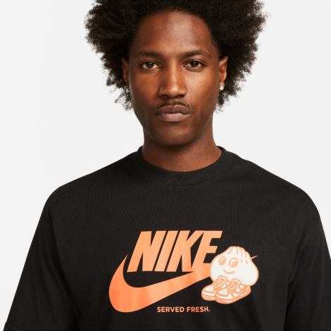 Футболка Nike Solefood (Черная)
