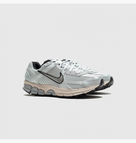 Кроссовки Nike Zoom Vomero 5