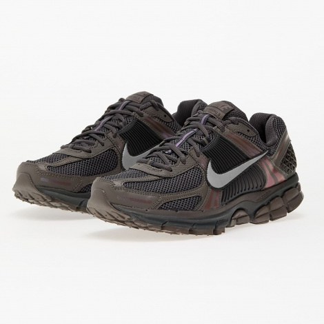 Кроссовки Nike Zoom Vomero 5 Cave Stone / Metallic Silver