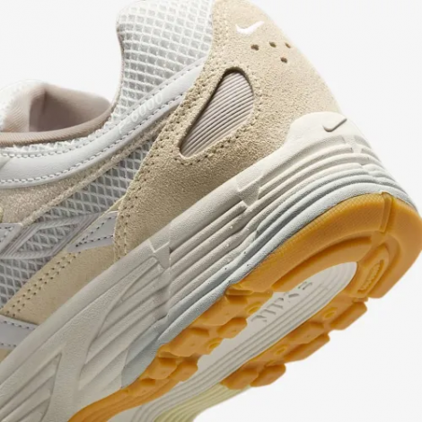 Кросівки Nike Wmns P-6000