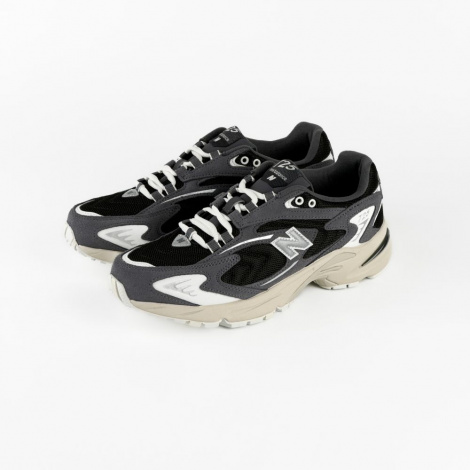 Кросівки New Balance 725 темно-сіро-чорно-білі ML725AC