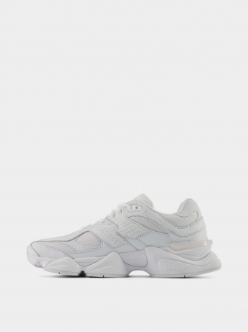 Кросівки New Balance 9060 білі U9060NRJ