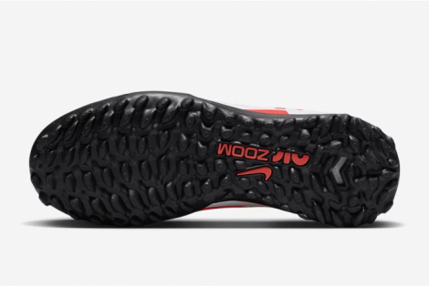Дитячі сороконіжки Nike Air Zoom Mercurial Vapor 15 Academy TF Junior DJ5621-600