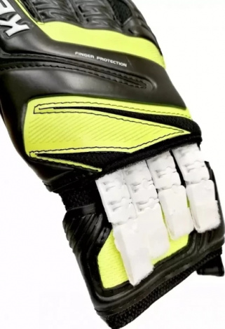 Воротарські рукавиці Kelme ARQUERO чорно-салатові 8101ST5003.9010