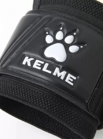 Воротарські рукавиці Kelme ARQUERO чорно-салатові 8101ST5003.9010