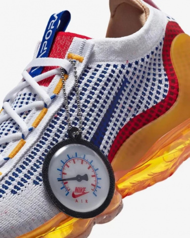 Кросівки Nike AIR VAPORMAX 2021 FK SE різнокольорові DQ8963-101