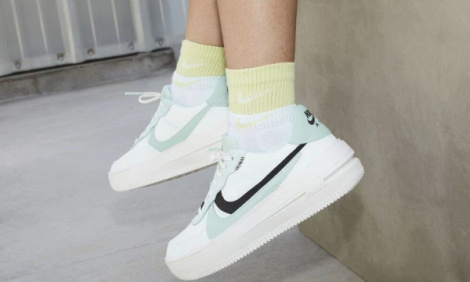 Кросівки жіночі Nike W AF1 PLT.AF.ORM білі DX3730-300