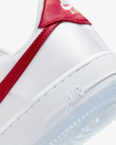Кроссовки женские Nike W AIR FORCE 1 07 ESS SNKR бело-красные DX6541-100